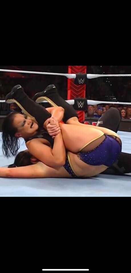 指マン 潮吹き オンリーファンズ ヌード ギャラリー