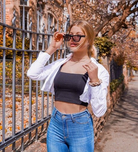 ssbbw オンリーファンズ アートxxx アーカイブ