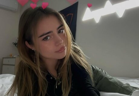 eastahh エロティックなモデル 写真