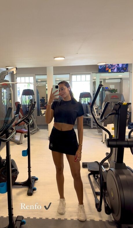 Sara Balzer アダルトモデル 写真