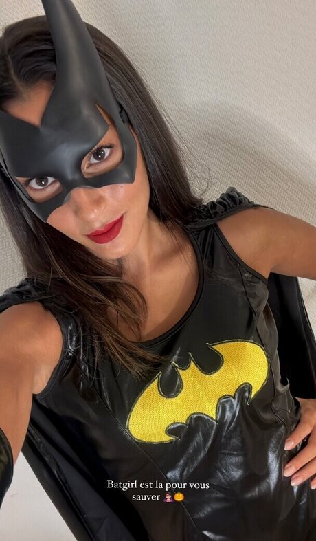 Sara Balzer HDモデル 写真