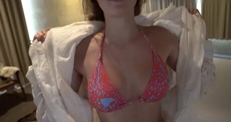 貞操帯オンリーファンズ ポルノ 写真