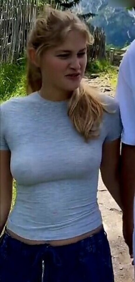 Zoe Kaeppele ポルノスター ホット 画像