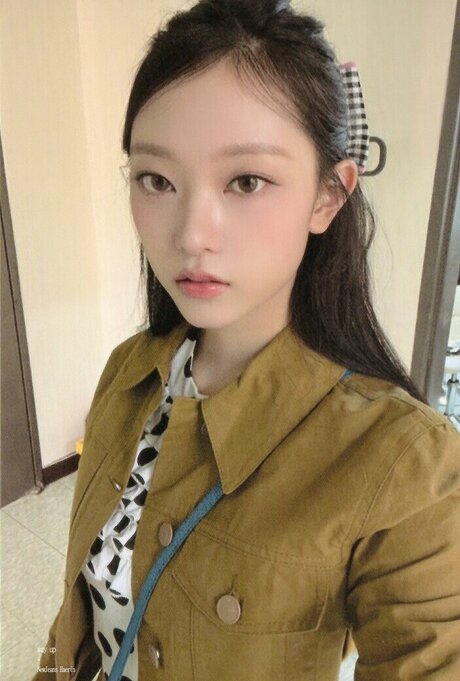 巨大ディルドオンリーファンズ 裸 画像