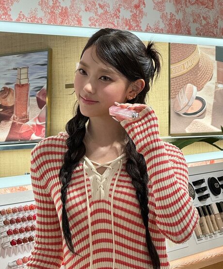 Haerin アダルトモデル 画像