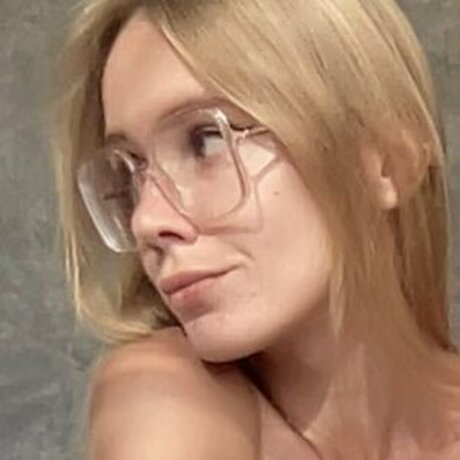 pokeltos ポルノモデル 写真