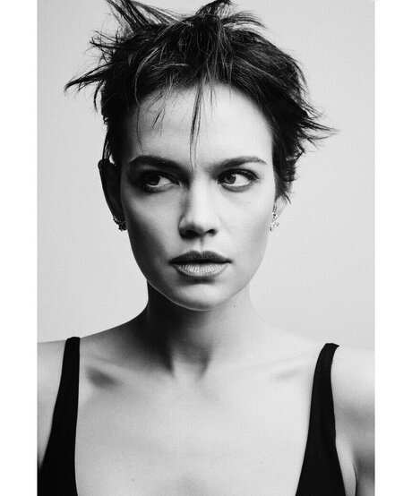 アウトドア 熟女 オンリーファンズ 無料セックス 画像