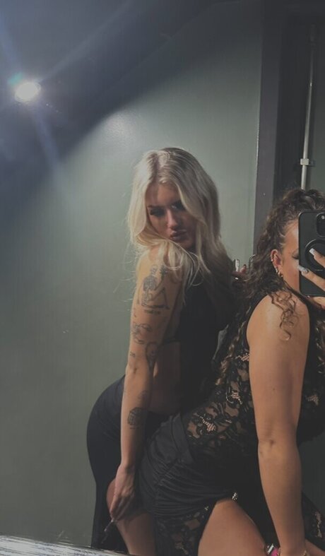 Olivia Alex アート女優 写真