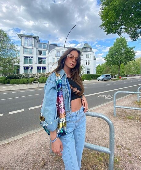 Celina Schacht ポルノスター 画像