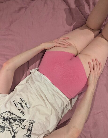 曲線美のラテン系オンリーファンズ ヌード アーカイブ