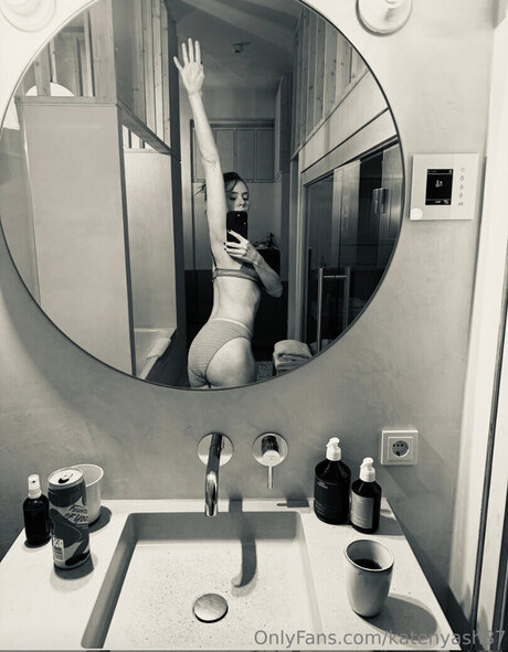 Kate Nash ポルノスター 写真