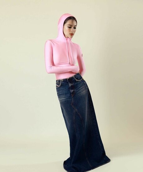 Lola Tung 限定スター 画像