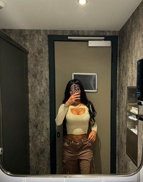 Fatouma And Sister ポルノスター 画像