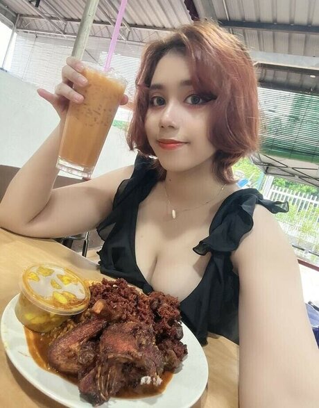 ElyanaSparks かわいいポルノスター ギャラリー