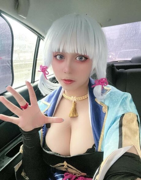 ElyanaSparks セックスポルノスター 写真