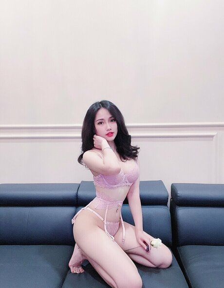 mie ngn3 裸のスター 写真