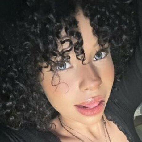 Ressonancee ポルノスター 写真