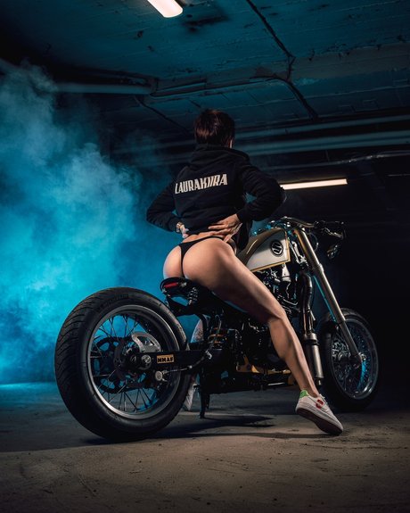 Laurakiirasi 最高のスター 写真