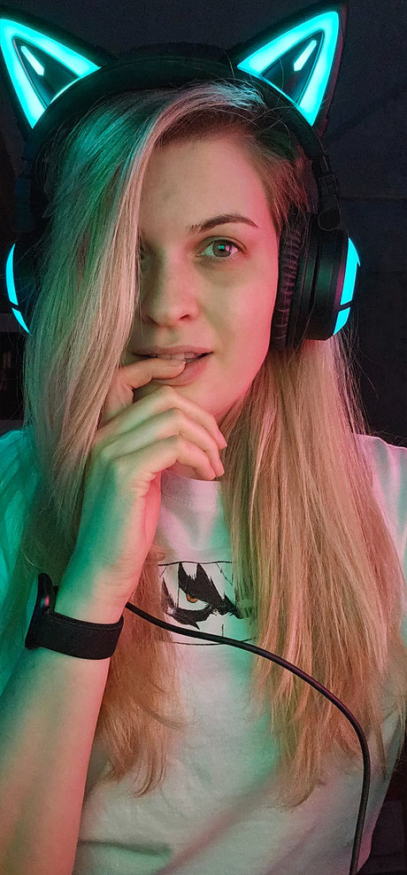 Larziana HDポルノスター ギャラリー