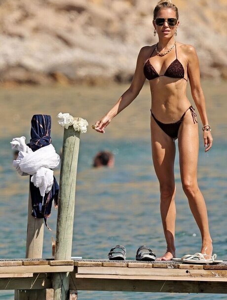 ドイツのアマチュアオンリーファンズ アートポルノ 写真