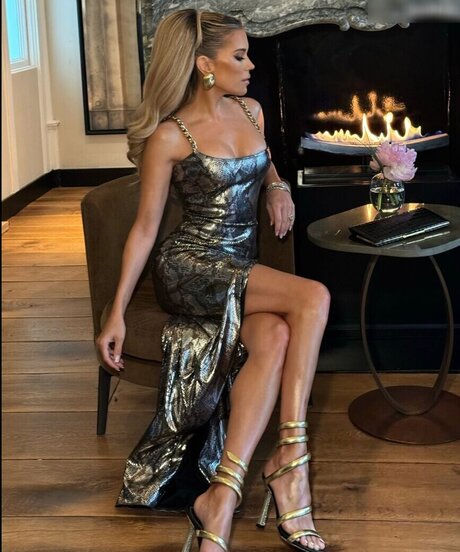 ヌード妻オンリーファンズ セクシーヌード ギャラリー