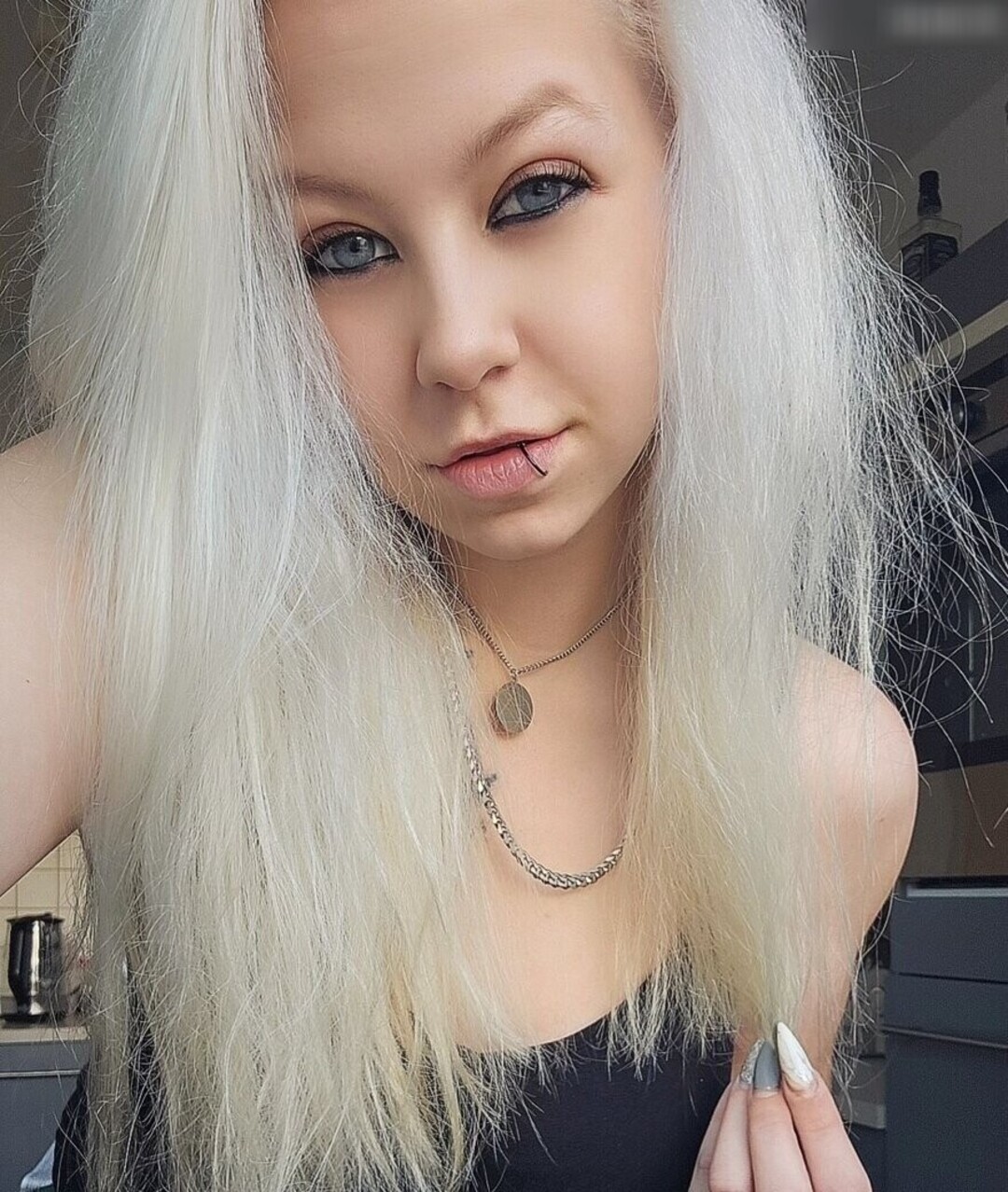 Eiskaltes Miststueck スター 裸 ギャラリー