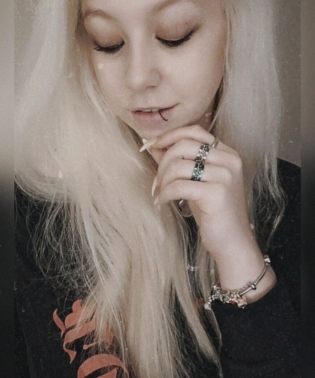 Eiskaltes Miststueck ヌードモデル 画像