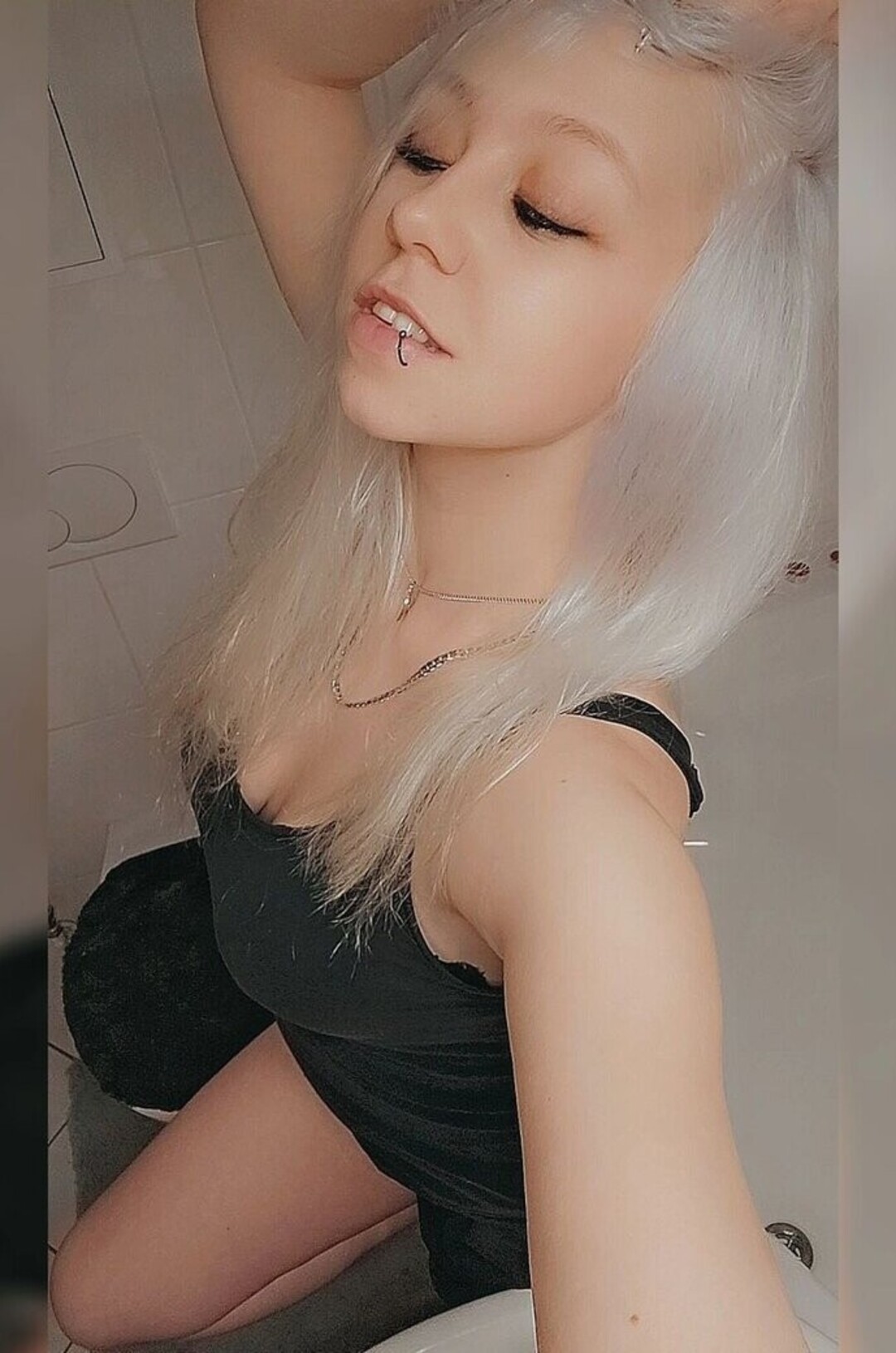 Eiskaltes Miststueck セックスモデル 画像