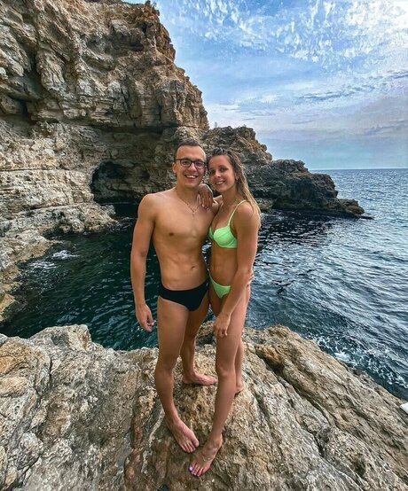 ティーンランジェリーオンリーファンズ ホットポルノ 写真