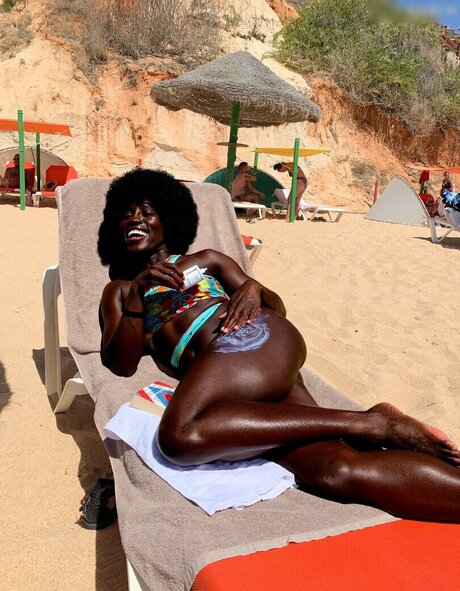 年配の熟女オンリーファンズ えろ 画像