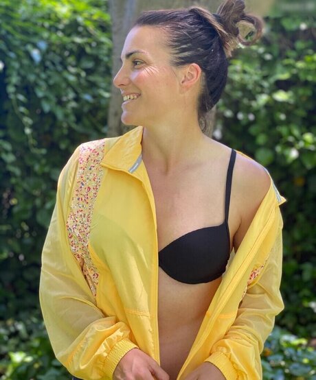 乳首 オンリーファンズ 無料セクシー 写真