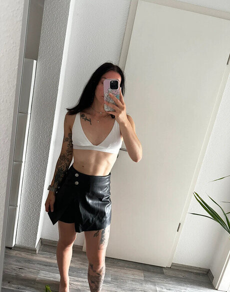 ドイツのアマチュアオンリーファンズ ポルノ 写真