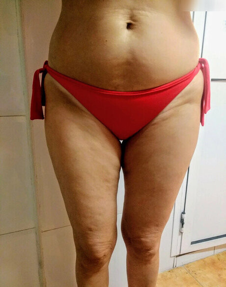 ビーチセックスオンリーファンズ エロチック 写真