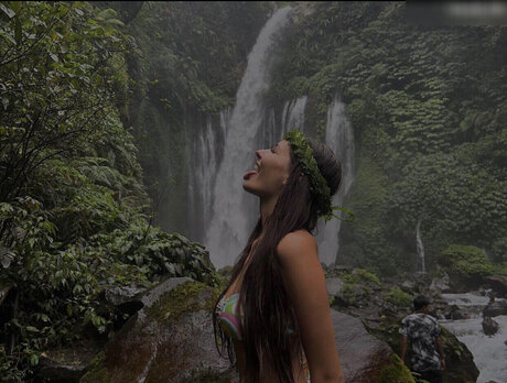 ジムのインフルエンサーオンリーファンズ ホットセックス 画像