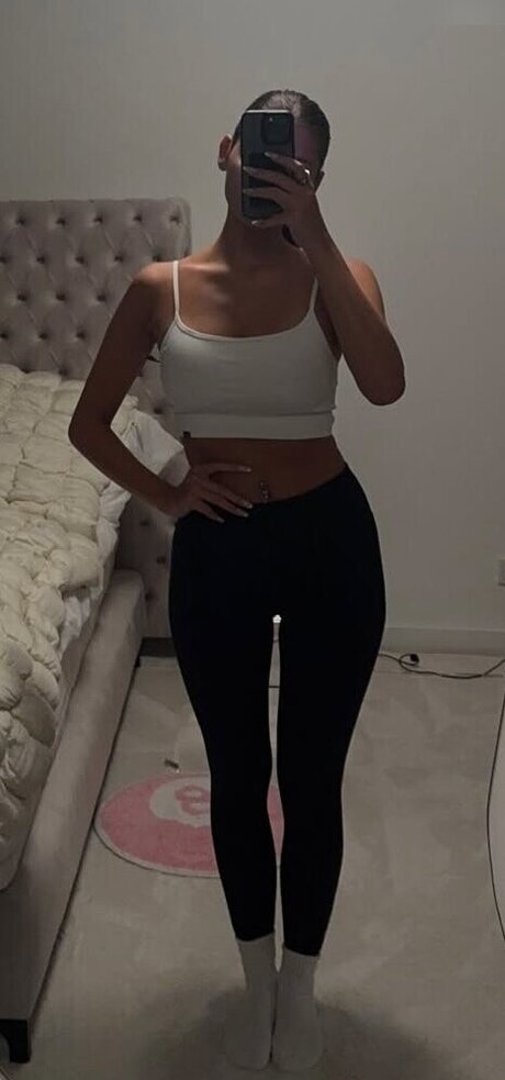 クソ野郎オンリーファンズ ホットセクシー 画像