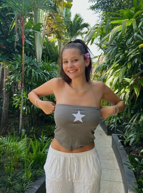 黒人のオンリーファンズ アートヌード 写真