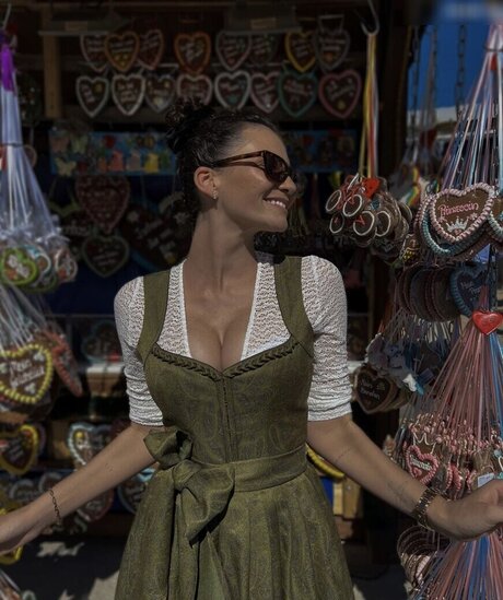 Betty Taube ポルノスター 画像