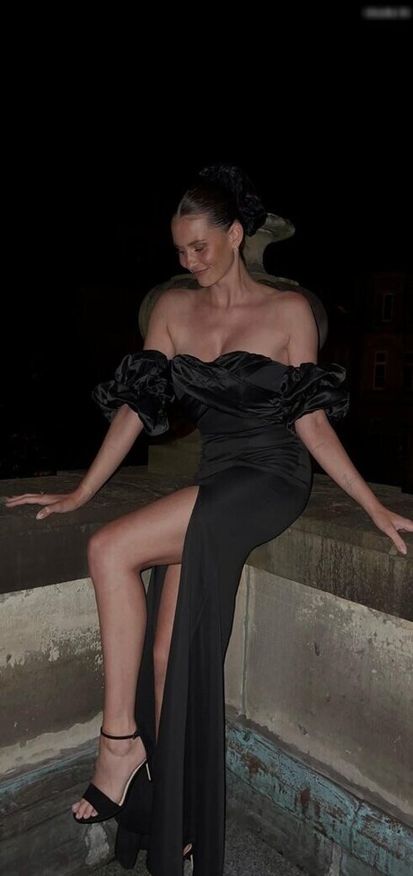 Betty Taube アダルトスター 画像