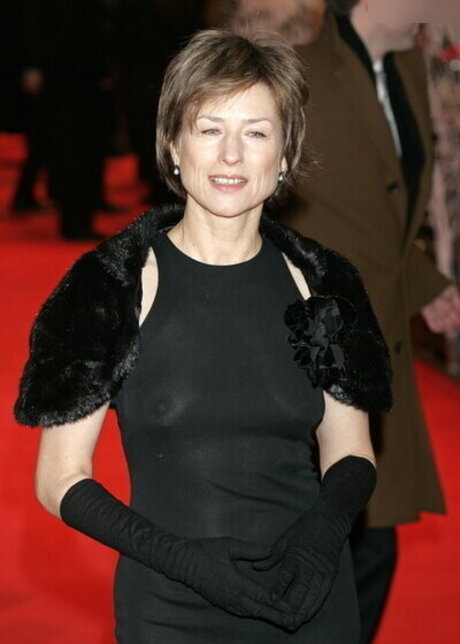 フィットブロンドオンリーファンズ 無料セクシー アーカイブ