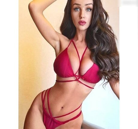 Leonie Schnbck エロティックなポルノスター アーカイブ