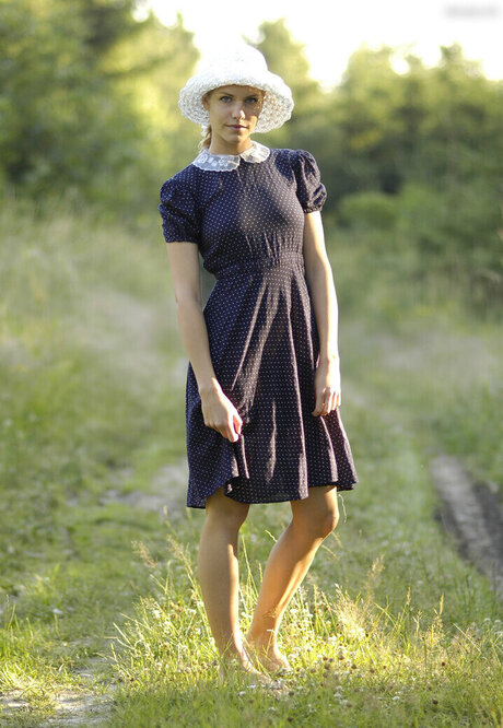 軍事オンリーファンズ 美しい裸 画像