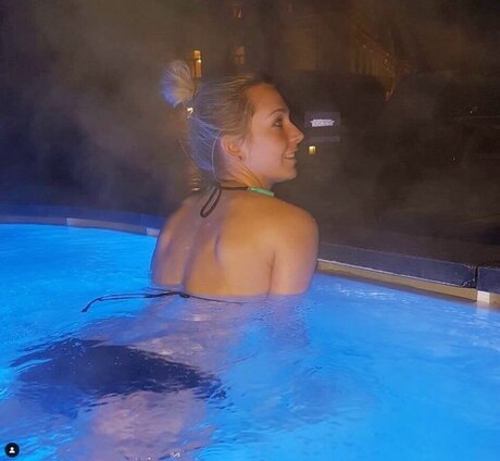 本物のティーンオンリーファン ヌード 写真