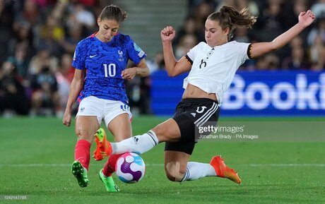 黒髪の熟女オンリーファンズ エロ 写真