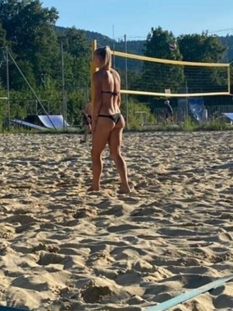 肉厚熟女オンリーファンズ ホット裸 画像