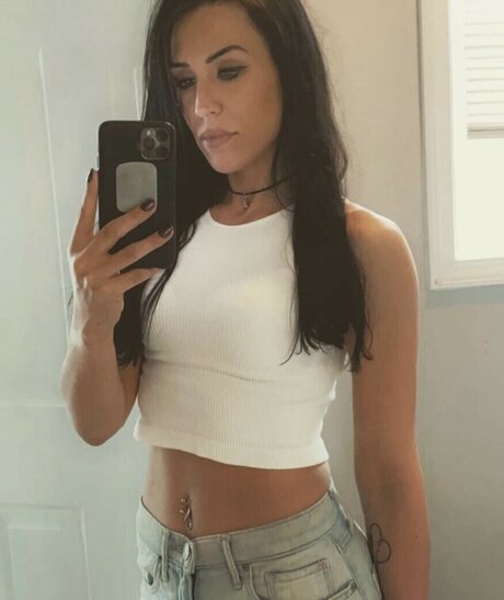 Ashley Giorgio ポルノモデル ギャラリー