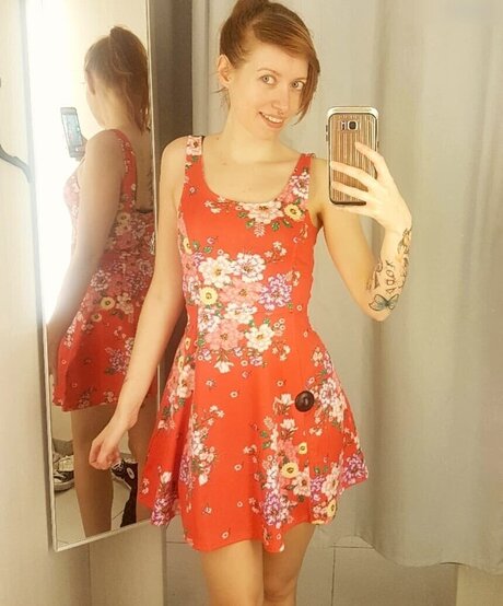 痴女妻オンリーファンズ 無料アダルト 写真