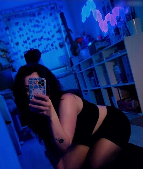 カーリーエボニーオンリーファンズ 無料セックス 写真