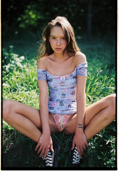 sexy lesya ポルノモデル 写真