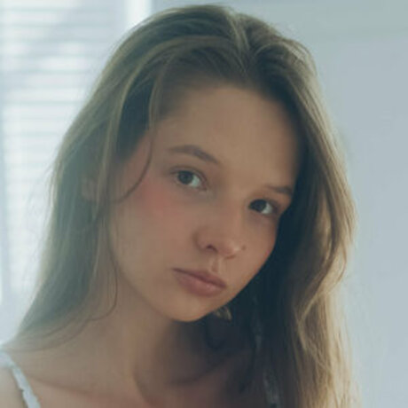 sexy lesya ポルノスター 美しい ギャラリー