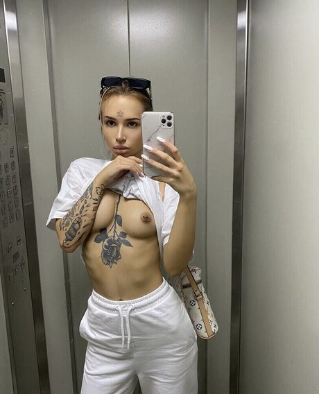 Wolfierisk エロティックなスター アーカイブ